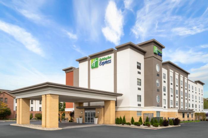 holiday inn express toledo north by ihg