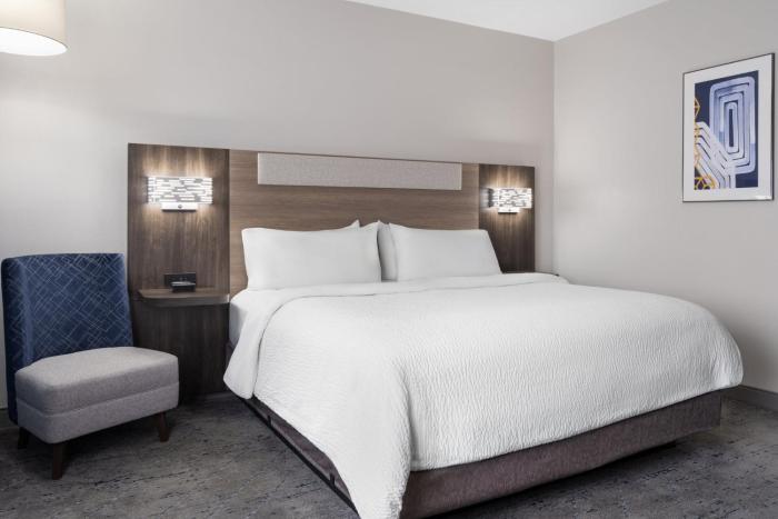 holiday inn express toledo north by ihg
