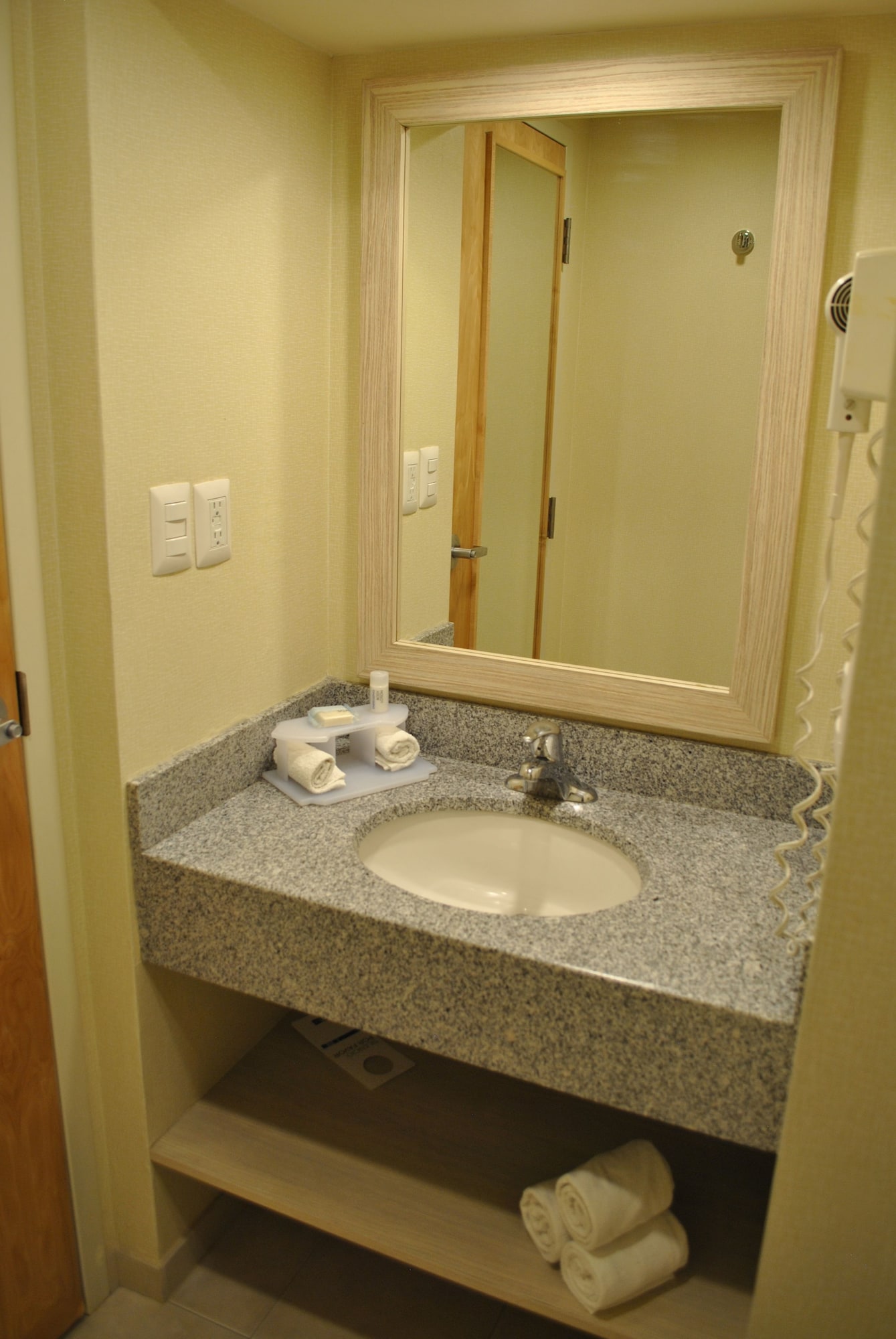 holiday inn express toluca by ihg