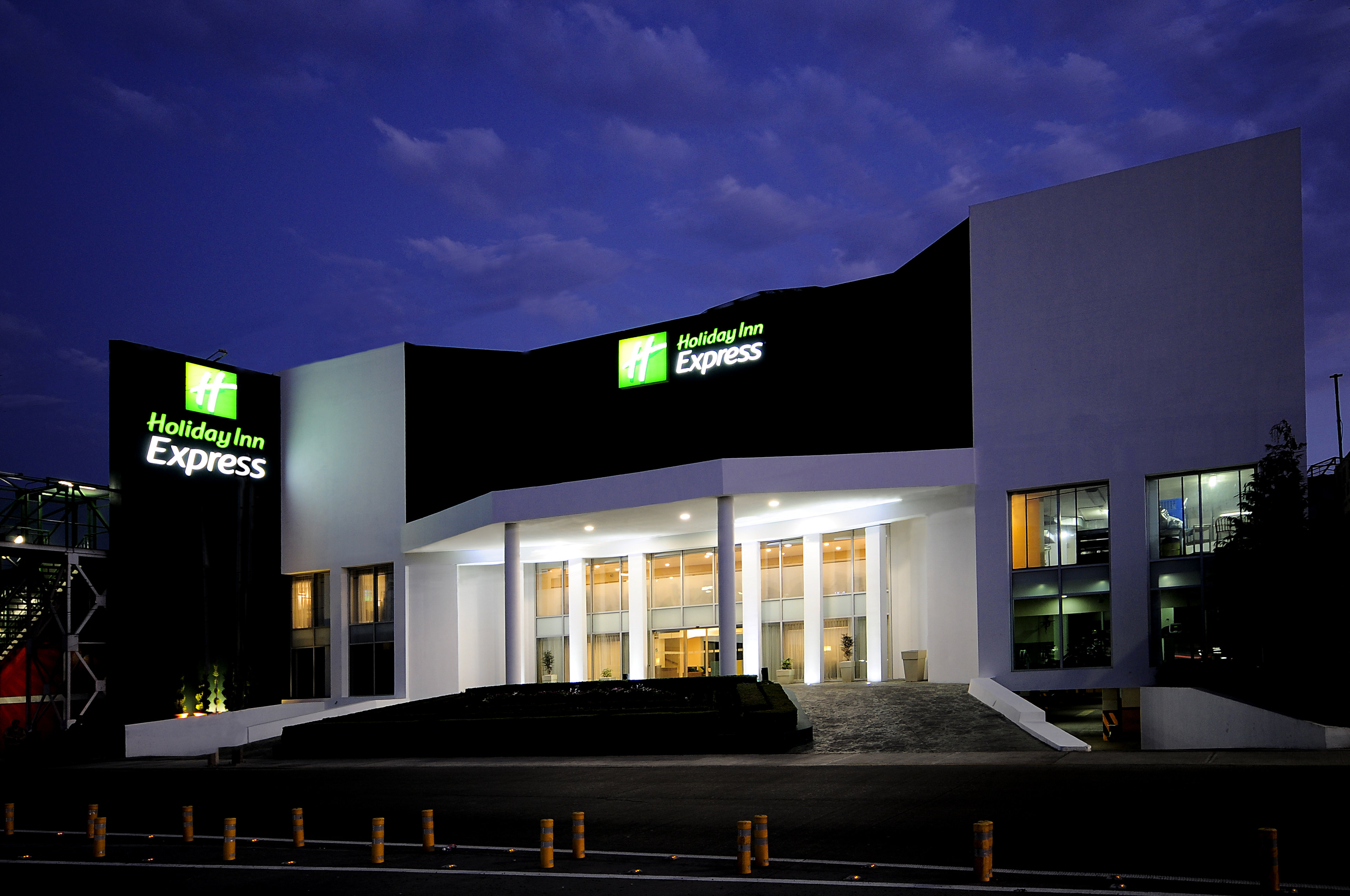 holiday inn express toluca by ihg