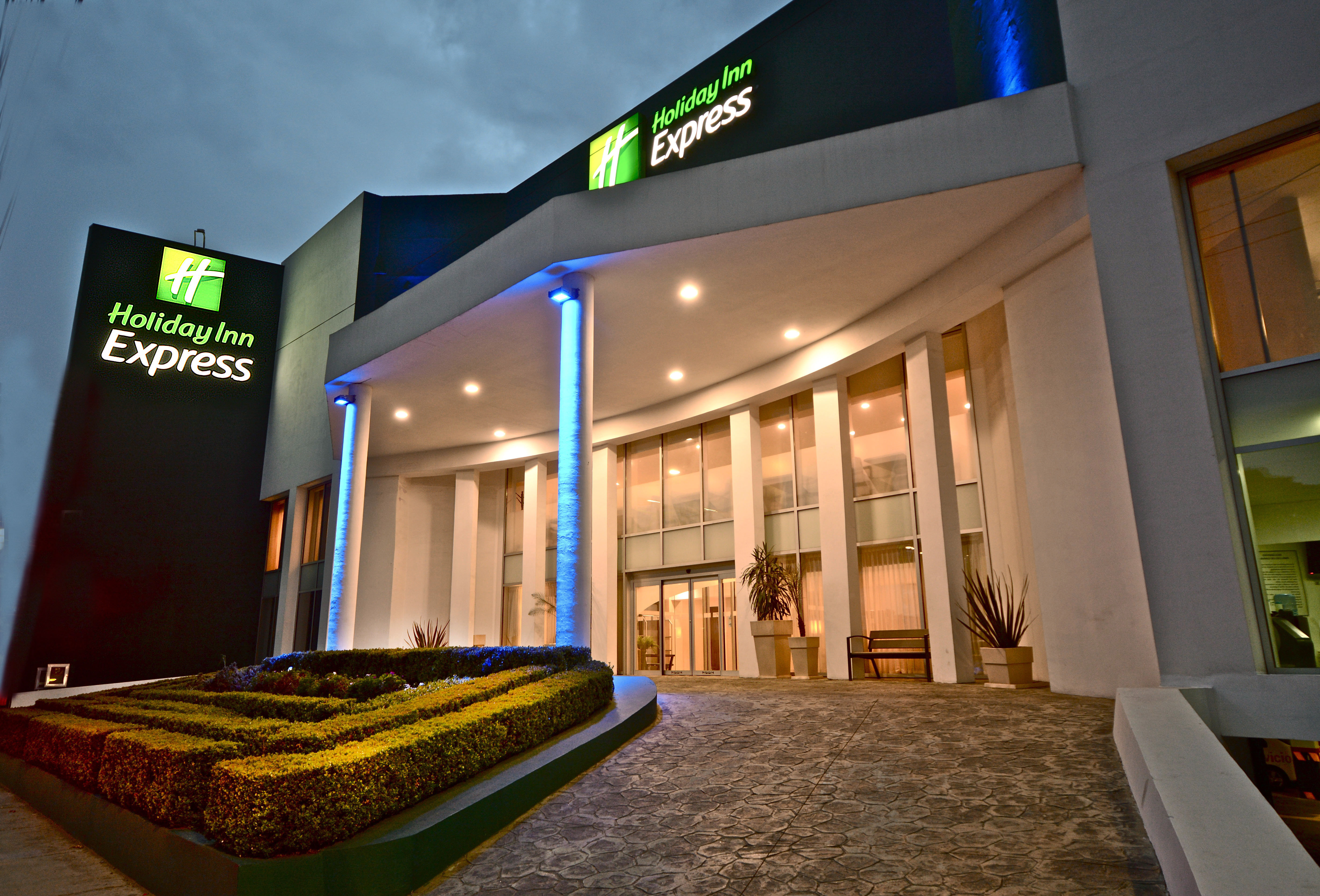 holiday inn express toluca by ihg