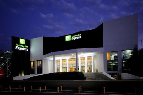 holiday inn express toluca by ihg