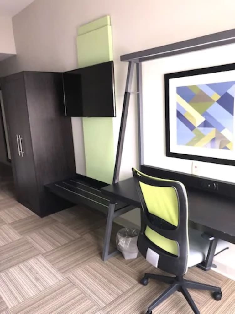 holiday inn express venice by ihg