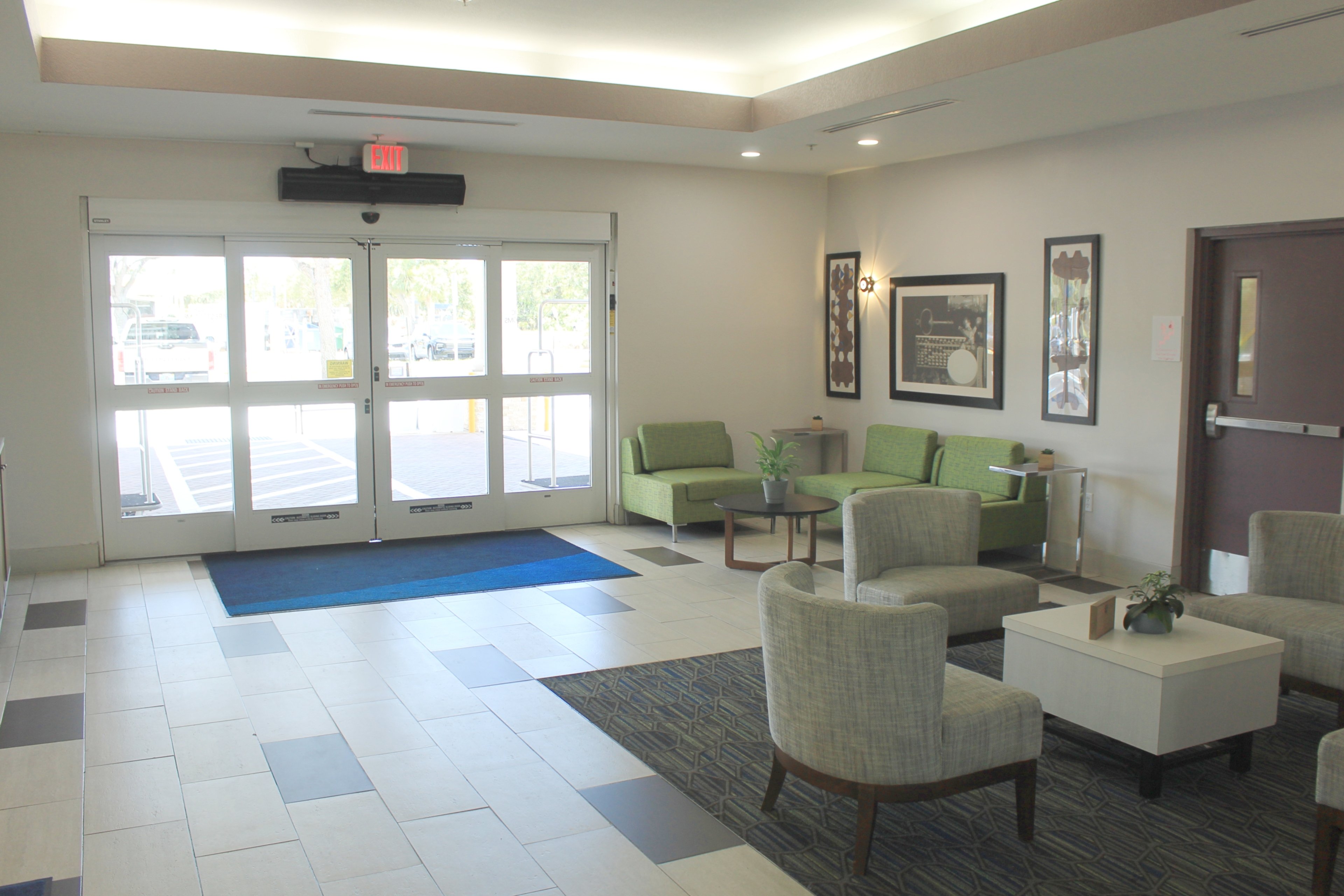 holiday inn express venice by ihg