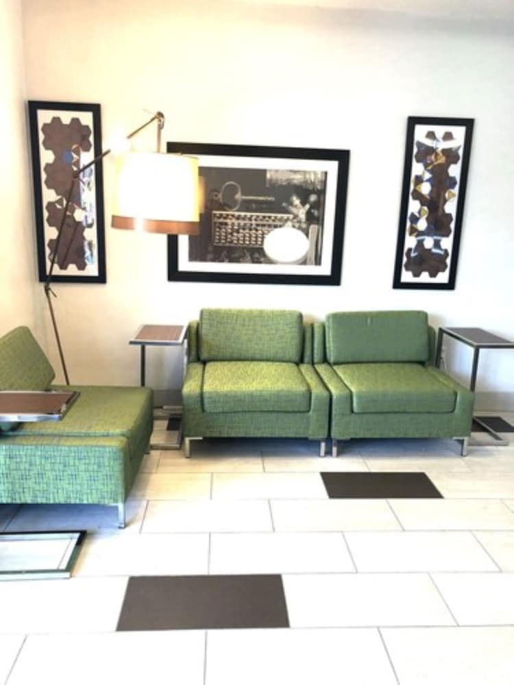 holiday inn express venice by ihg