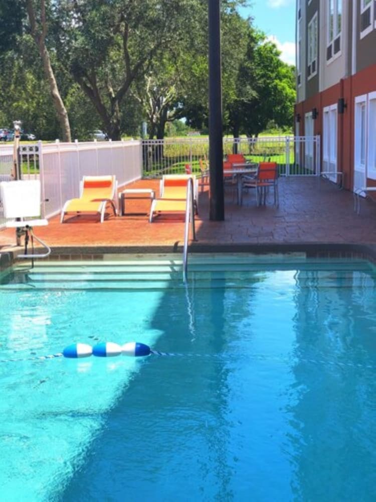 holiday inn express venice by ihg