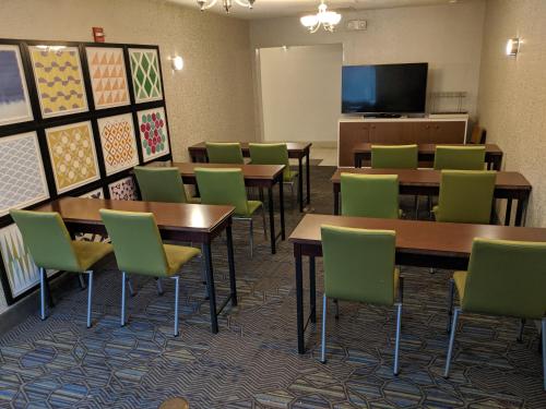 holiday inn express venice by ihg