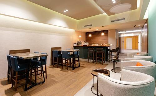 holiday inn express villahermosa tabasco 2000 by ihg