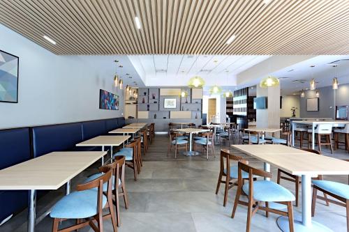 holiday inn express villahermosa tabasco 2000 by ihg