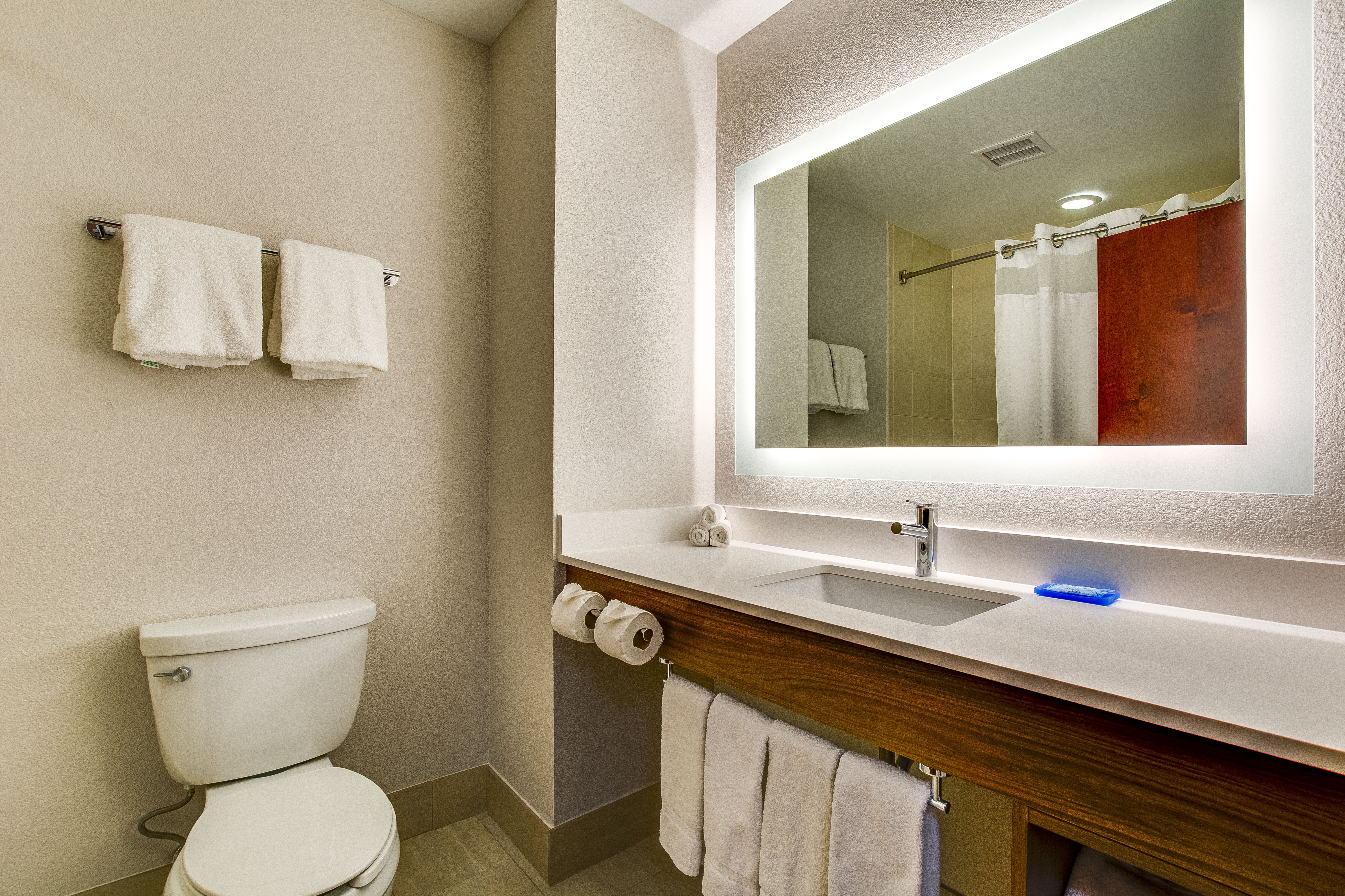 holiday inn express vincennes by ihg