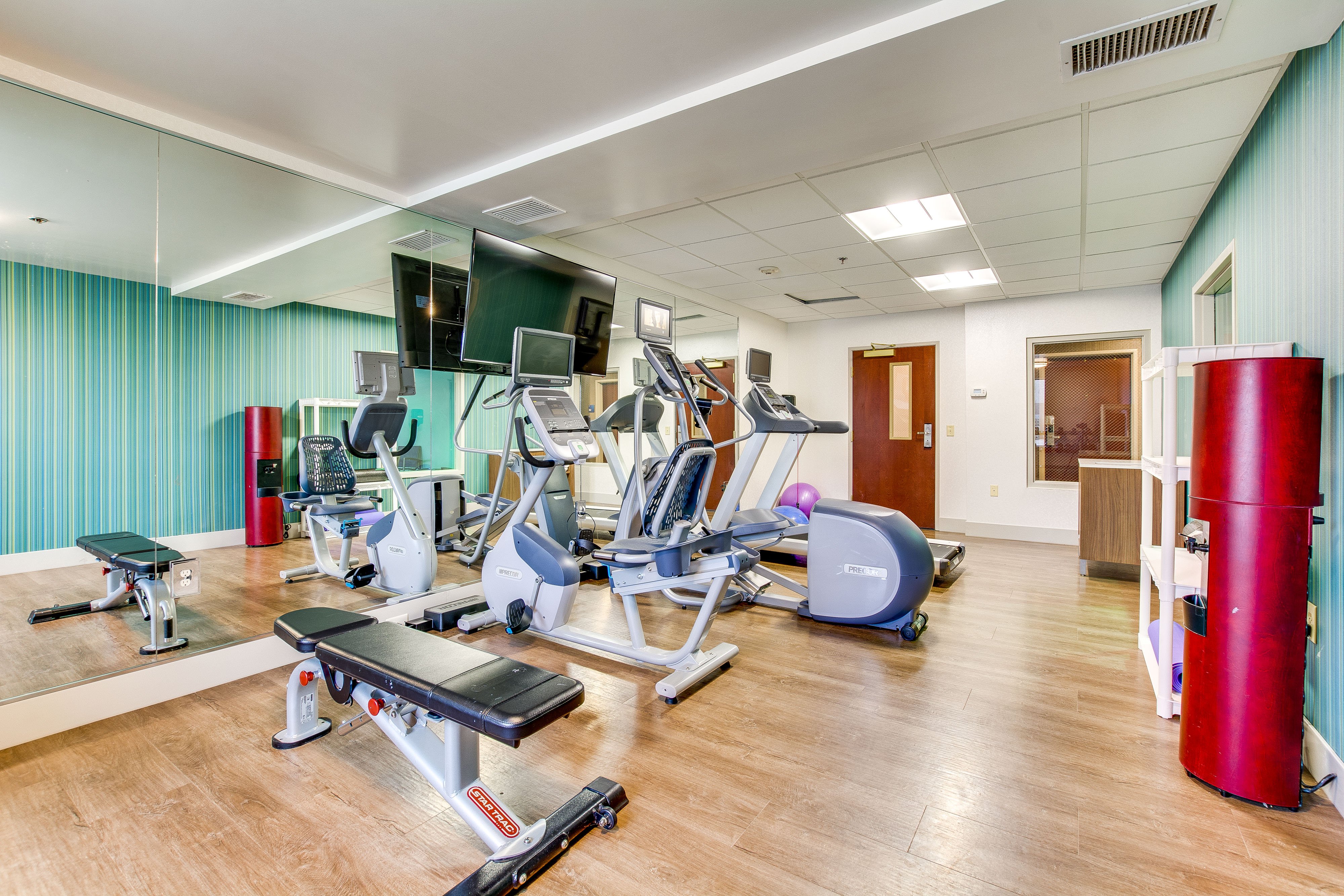holiday inn express vincennes by ihg
