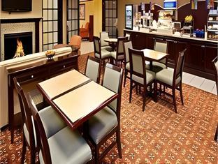 holiday inn express vincennes by ihg