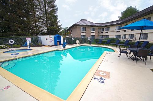 holiday inn express walnut creek by ihg
