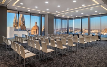 doubletree by hilton guadalajara centro historico