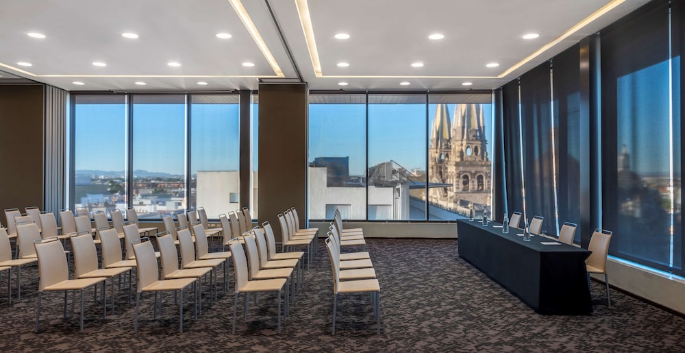 doubletree by hilton guadalajara centro historico