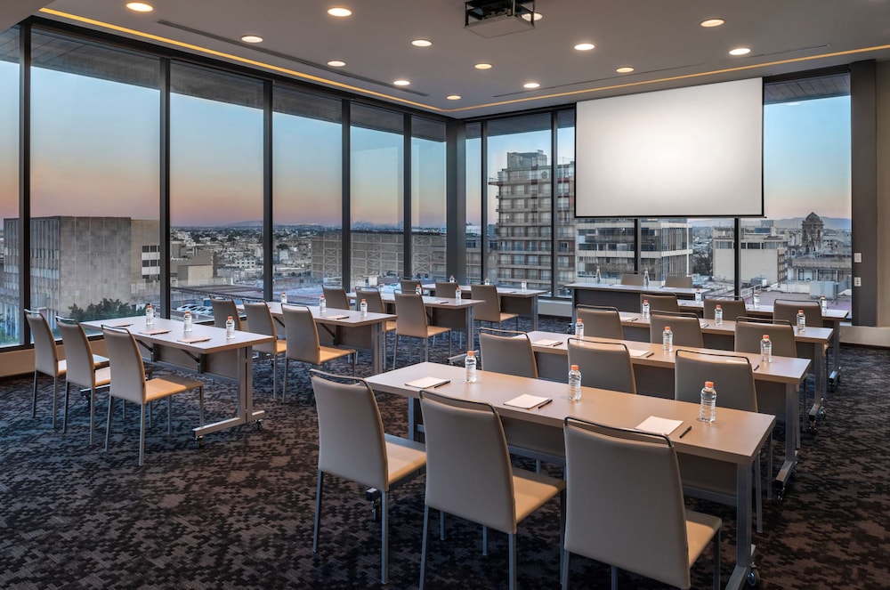 doubletree by hilton guadalajara centro historico