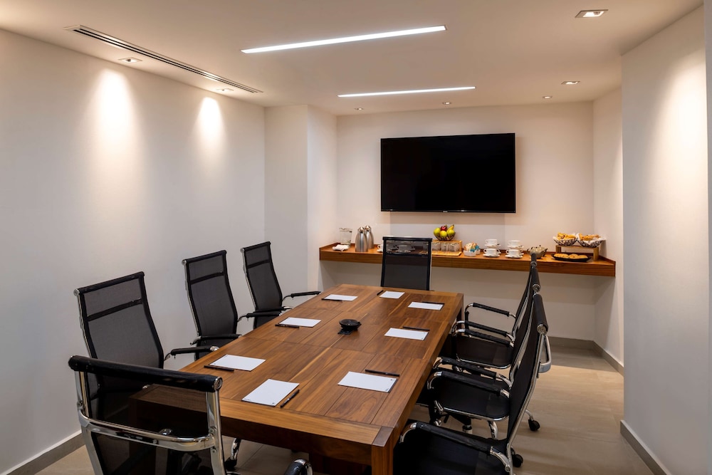 doubletree by hilton guadalajara centro historico