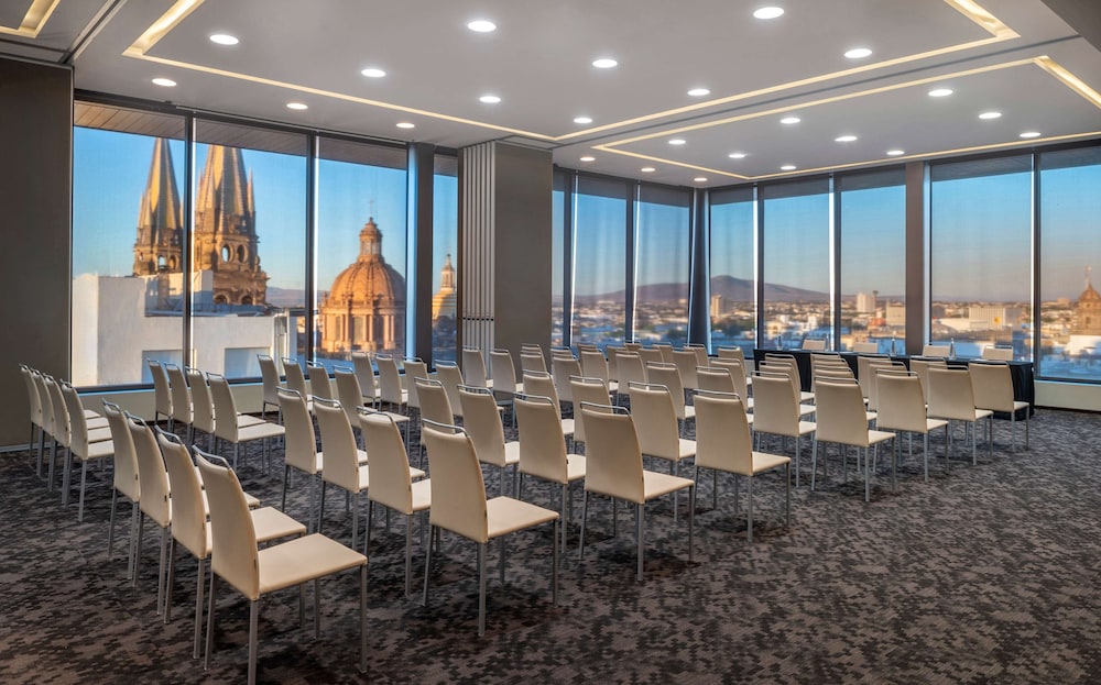 doubletree by hilton guadalajara centro historico