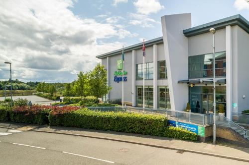 holiday inn express walsall m6j10 by ihg