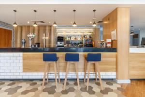 holiday inn express walsall m6j10 by ihg