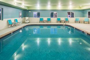 holiday inn express warrenton by ihg
