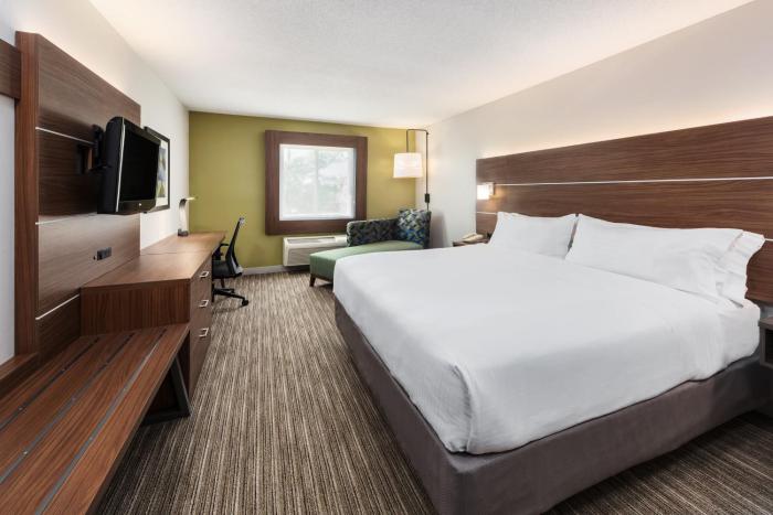 holiday inn express warrenton by ihg