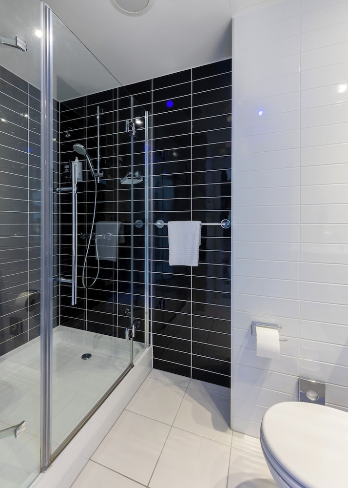 ibis styles warszawa airport