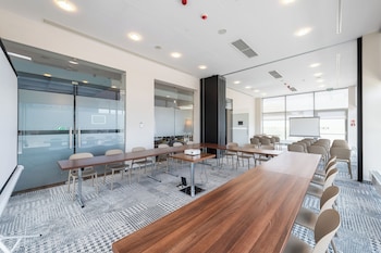 ibis styles warszawa airport