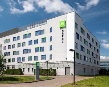 ibis styles warszawa airport