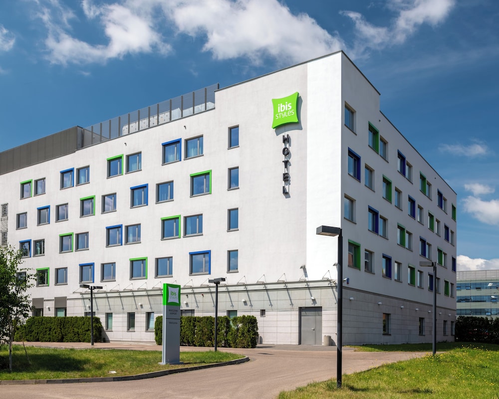 ibis styles warszawa airport