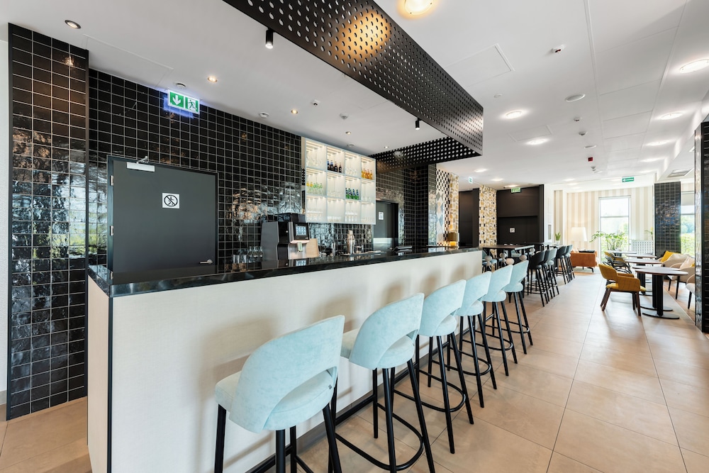 ibis styles warszawa airport