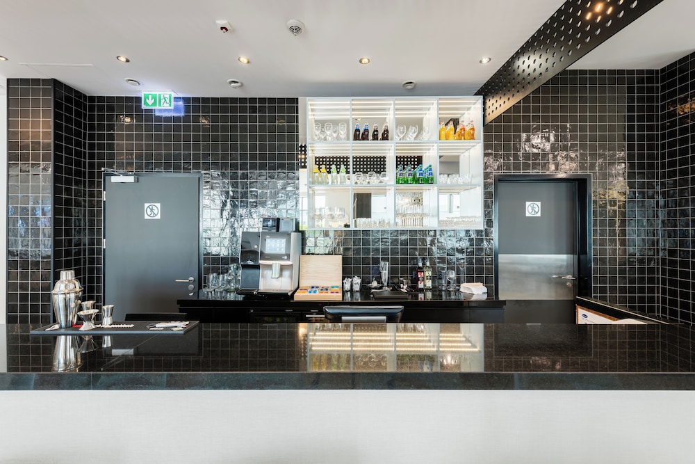 ibis styles warszawa airport