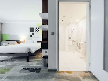 ibis styles warszawa airport