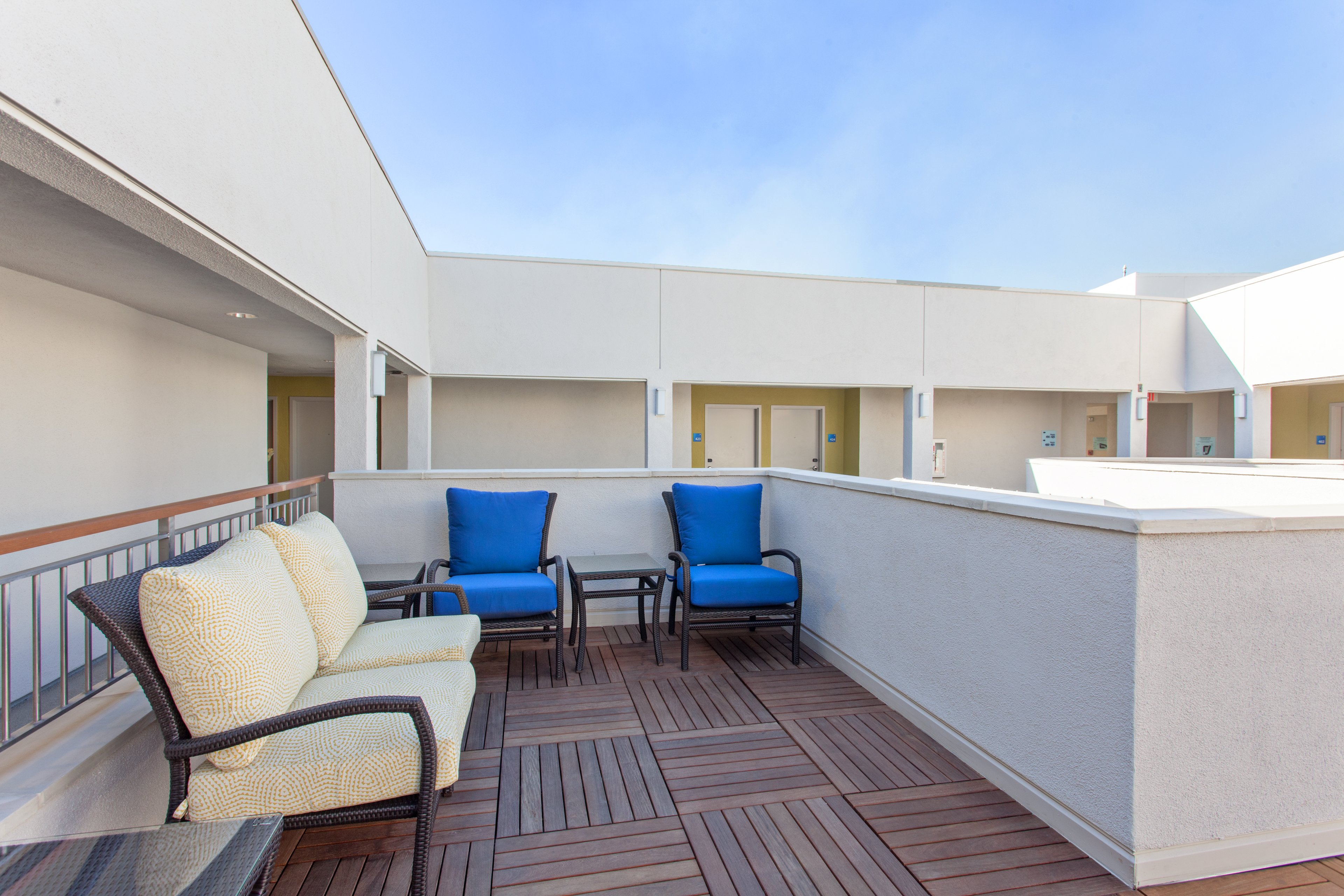 holiday inn express west los angeles by ihg