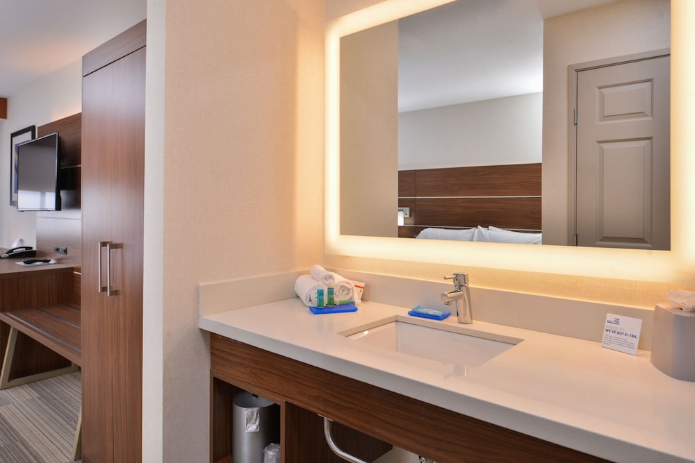holiday inn express westley by ihg
