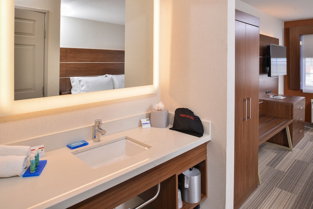 holiday inn express westley by ihg