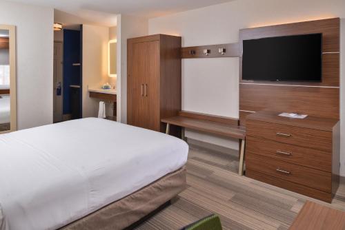 holiday inn express westley by ihg