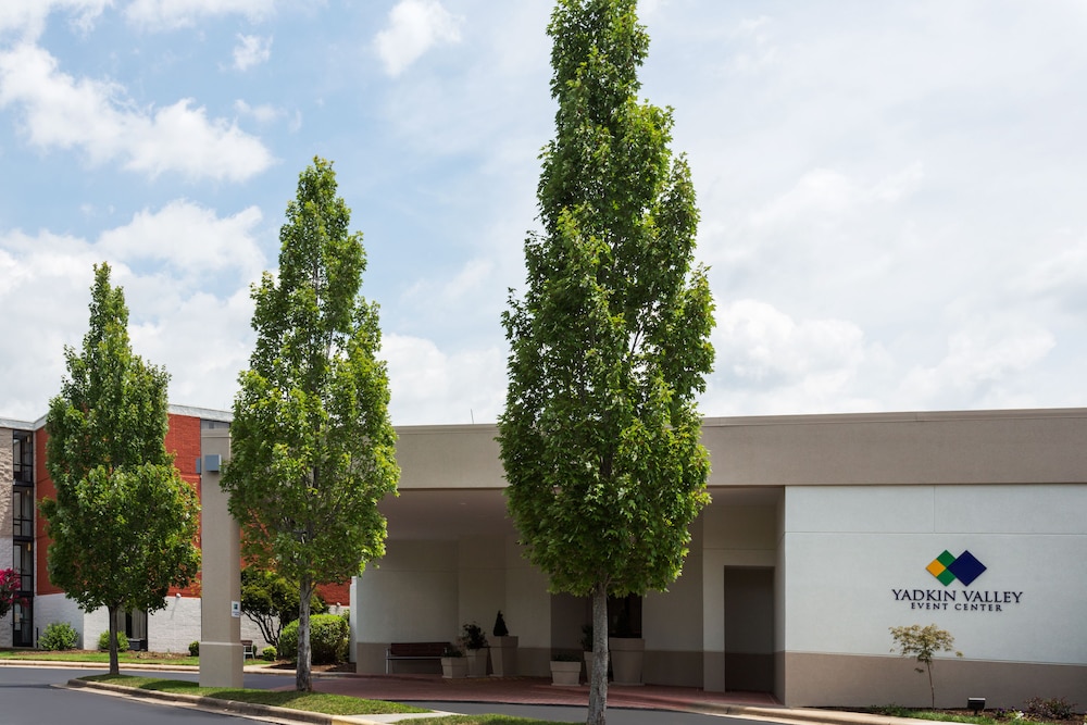 holiday inn express wilkesboro by ihg