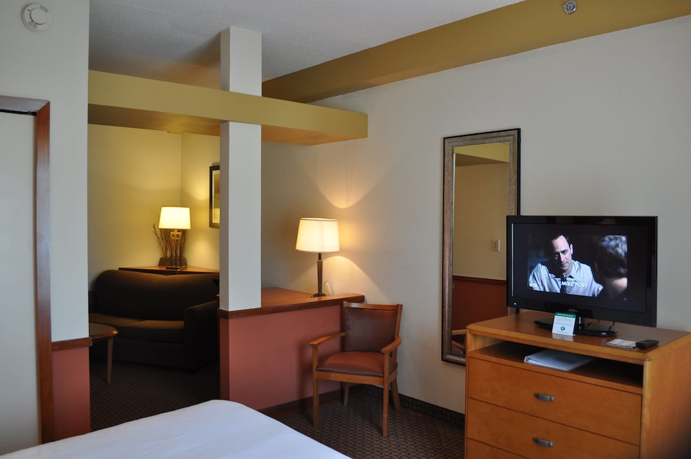 Holiday Inn Express Williamston By Ihg,North Carolina>>Greenville,3 star