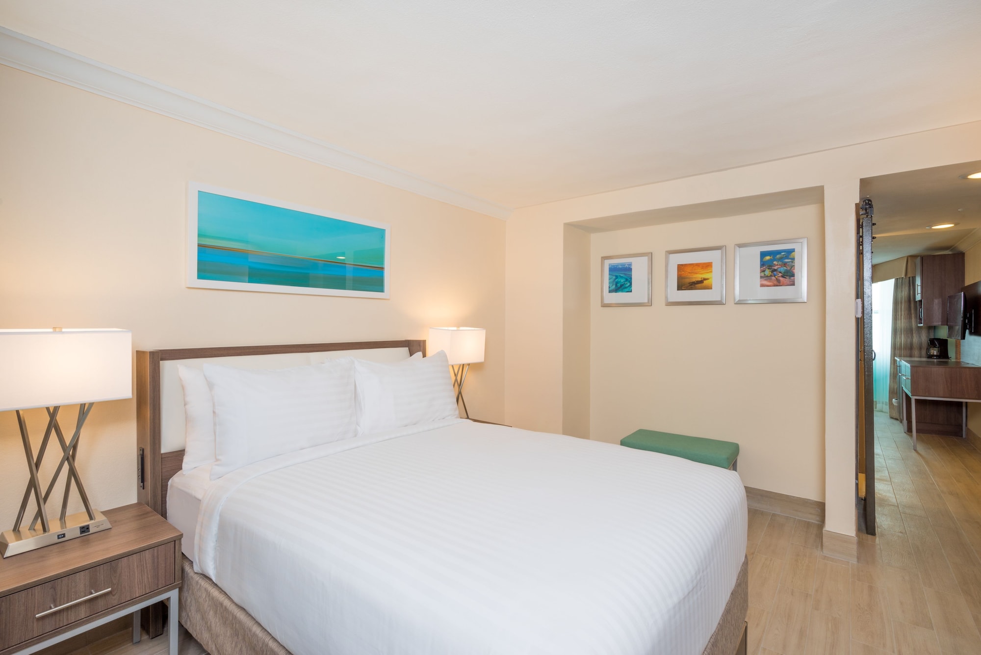 holiday inn express and suites nassau by ihg