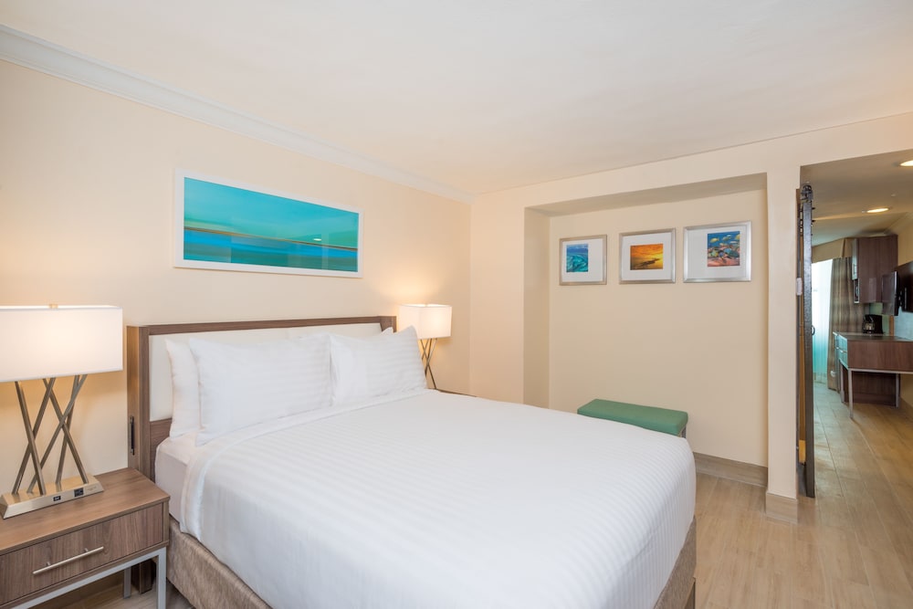 holiday inn express and suites nassau by ihg