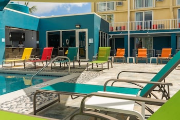 Holiday Inn Express & Suites Nassau By Ihg,Nassau>>Bahamas,3 star