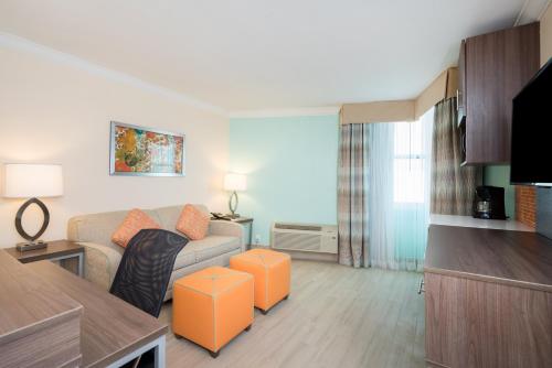 holiday inn express and suites nassau by ihg