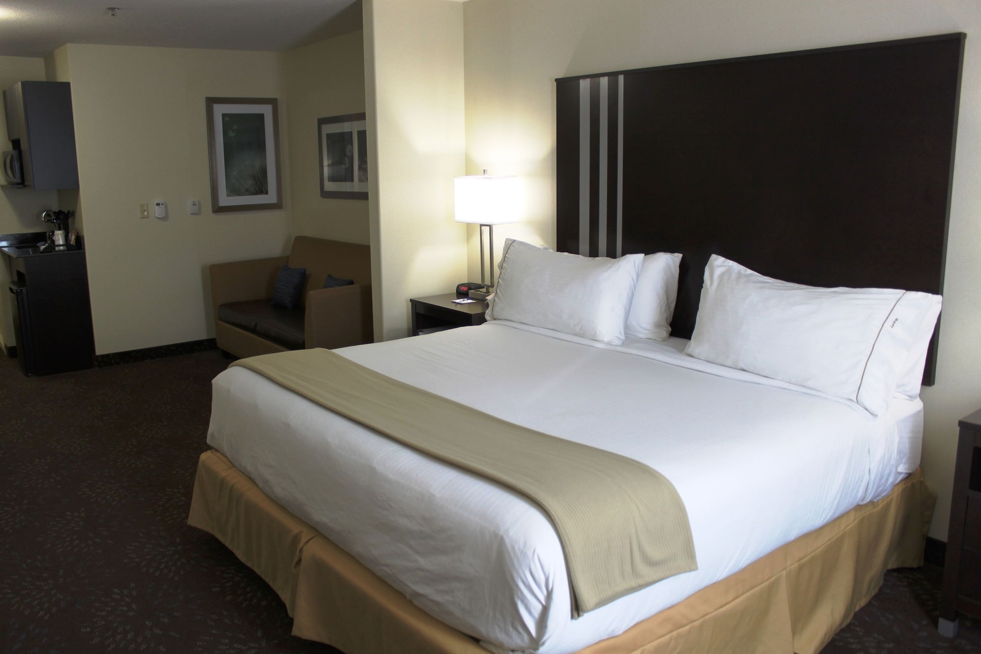 holiday inn express yorkton east by ihg