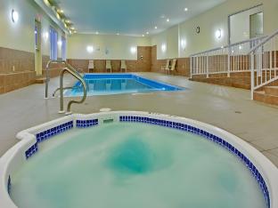 holiday inn express yorkton east by ihg
