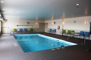 holiday inn express yorkton east by ihg