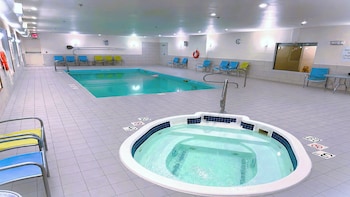 Holiday Inn Express Yorkton East By Ihg,Saskatoon>>Melville,3 star