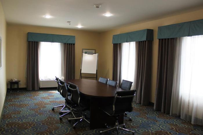 holiday inn express yorkton east by ihg