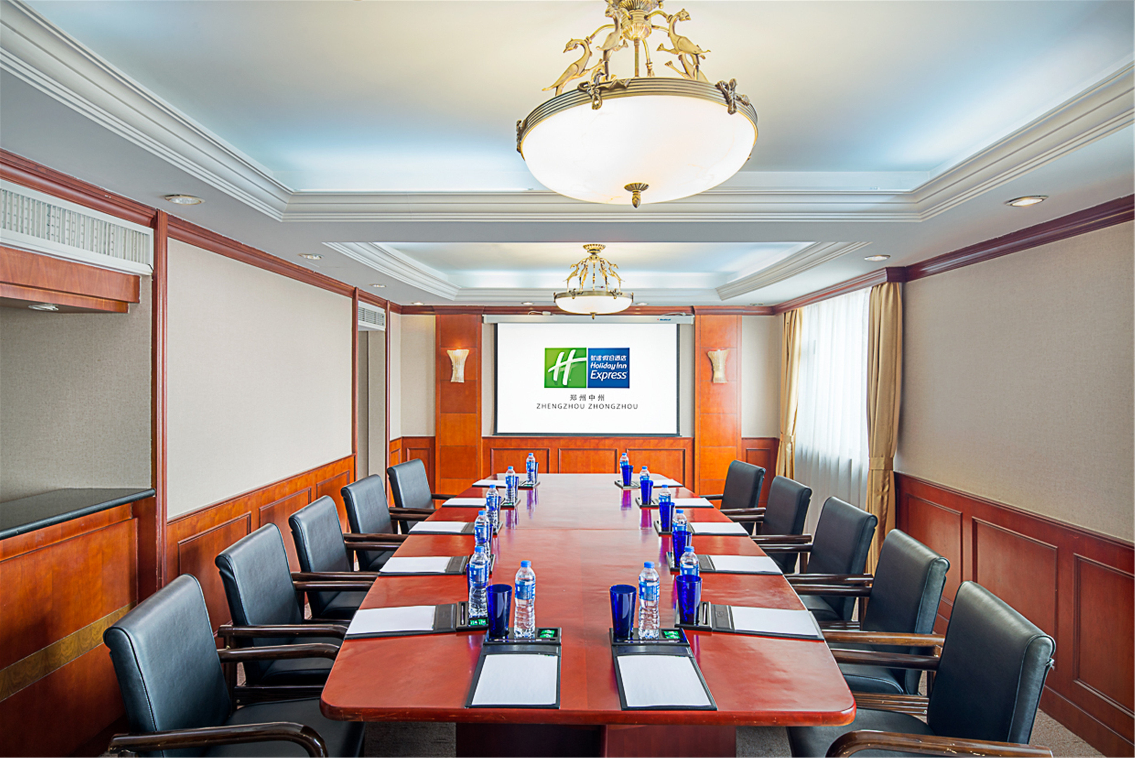 holiday inn express zhengzhou by ihg
