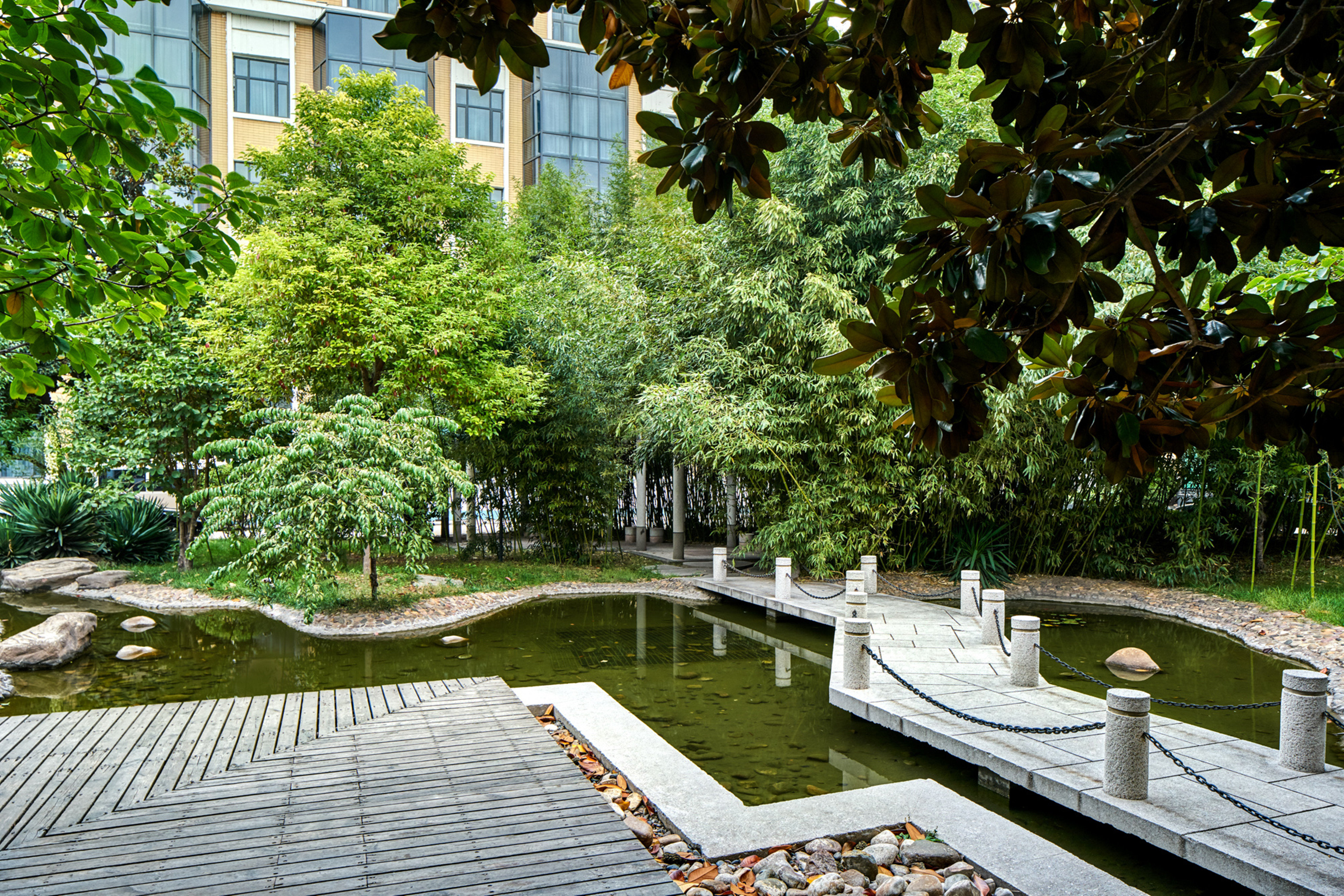 holiday inn express zhengzhou by ihg